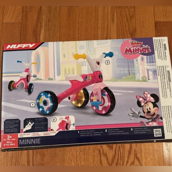 Huffy Girls’ Minnie Electro-Light Trike - Picture 1 of 8